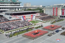 ICBM 빠진 北열병식은 곧 ‘비핵화 의지’?
