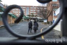 [포토] 대성고 찾은 교육청 관계자들