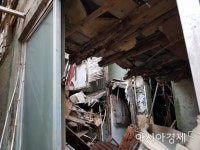 창성장 앞, 저녁 8시 되자 ‘암흑’…주민들 “손혜원은 목포의 은인”