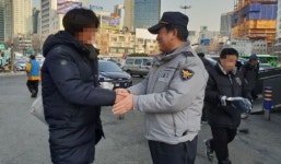 노반장, 형님…이런 경찰 모르셨죠?