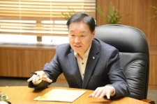 [아시아초대석]이계문 서민금융진흥원장은 누구