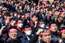 [포토] 금융위 규탄하는 6개 카드사 노조