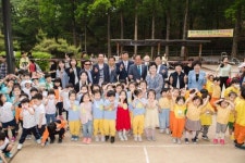 [포토]고양석 광진구의회 의장, 어린이들 꿈과 희망 응원