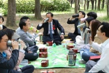 사회적 기업 판로 지원 ‘ 박차 ’ … 마포구 전 직원 릴레이 도시락 데이