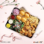 치킨맛집 외식 프랜차이즈 ‘누구나홀딱반한닭’, 한여름 치킨파티 즐길 수 있어