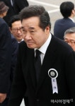 [포토] 추모식 참석하는 이낙연 총리
