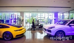 [포토]청담동에 개장한 포르쉐 스튜디오