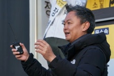 [인터뷰③]롱리브더킹 강윤성 감독 정치색? 無, 철저히 기획한 오락영화