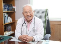 청산도 백발의사 이강안 원장, 성천상 수상자로 선정 