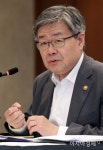 [포토] 인사말하는 이재갑 장관