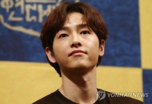역바이럴이 뭐길래…송중기 탈모 재조명 역바이럴 뜻은