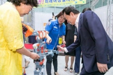 [포토]노현송 강서구청장, 여성일자리 박람회 참석