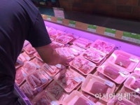 한여름 지나니 두배로 뛴 中 돼지고기…정부정책에도 속수무책
