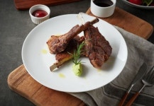 소고기 대신 양고기 스테이크 어때?…롯데마트, 미트 페스티벌