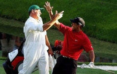 우즈의 인생 베스트 샷 이런 마술 샷 봤어?