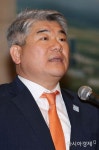 [포토]개회사하는 김진향 개성공업지구지원재단 이사장