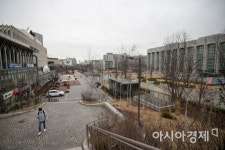 [포토]코로나19 확산 방지 대학 온라인 수업 진행