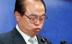 시민단체, 女직원 성추행 사퇴 오거돈 검찰 고발