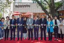 동대문구 장안동 ‘벚꽃길 북카페’ 개장