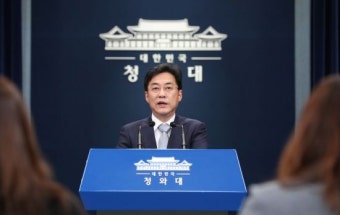 文대통령 '정무장관' 신설 무게…