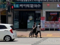 [르포]건너다보면 빨간불 돼요 노인·장애인에게 가혹한 보행 신호