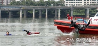 [포토]광나루119수난구조대 훈련