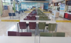 도공 영천휴게소(포항방향), 식당가 테이블에 가림막 설치