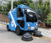 마포구, 전기소형노면청소차 도입 홍대 일대 등 골목길 청소