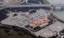 [포토] 비교적 한산한 행담도 휴게소