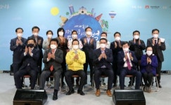 [포토]정순균 강남구청장, 강남개포시장 페스티벌 온라인 콘서트 참석