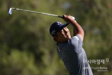 이경훈 공동 64위 출발…말너티 1타 차 선두