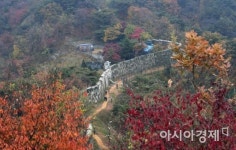 [포토] 알록달록한 북악산 둘레길