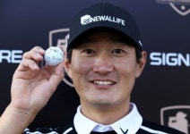 대상 1위 김태훈 7언더파 스타트…장동규 홀인원 봤어?