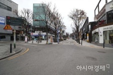 게더링앳홍대2 | [포토]거리두기 2단계 첫 주말 '썰렁한 홍대'