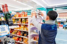용산구 우리동네 편의점 4호점 개소…자활근로자 6명 근무