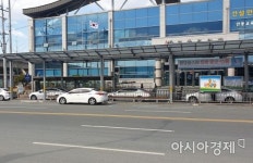 첫눈이 내리는 날 안동역은 신청사에서 … 90년 옛 청사 역사속으로