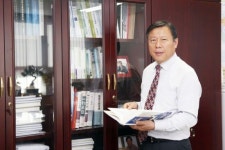 류제환 전 동작구 부구청장 조직 침묵 영향 요인 분석 행정학 박사학위 받아 화제