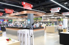 롯데하이마트, 실적 개선세 쭈욱...주가도 강세