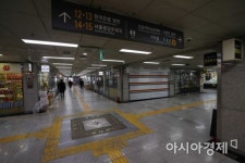 [포토]점심시간 한산한 명동지하쇼핑센터