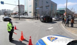 [포토]진관산업단지 출입 통제하는 경찰