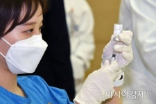 [포토]집중하는 간호사