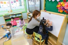 [포토]만나서 반가워요~~~...129일만에 양천구 어린이집 재개원