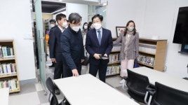 [포토]채현일 영등포구청장, 신길1동 장훈고 시설물 점검