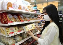 브레이브걸스 효과? … 출시 100일만에 510만개 팔린 편의점 빵