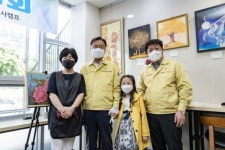 광진구 구의1동, 반짝반짝 빛나는 우리동네 갤러리…보석십자수 전시회