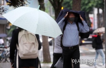 전국 흐리고 낮까지 비…남해안·제주 시간당 30 온다