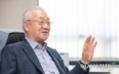 30년 정통 경제관료 김인호 前 경제수석, 이젠 유튜버 맹활약