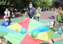 [포토]채현일 영등포구청장 ‘영등포 차일드 어디든 놀이터’ 찾아