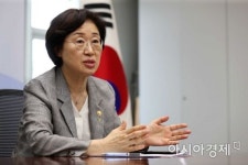 [아시아초대석]가족 정의 변경에 종교계 반발…정영애 동성혼과 무관