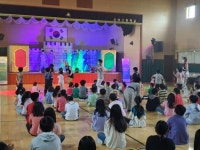 월야초, 앨리스와 함께 신비한 판타지 여행을 떠나다